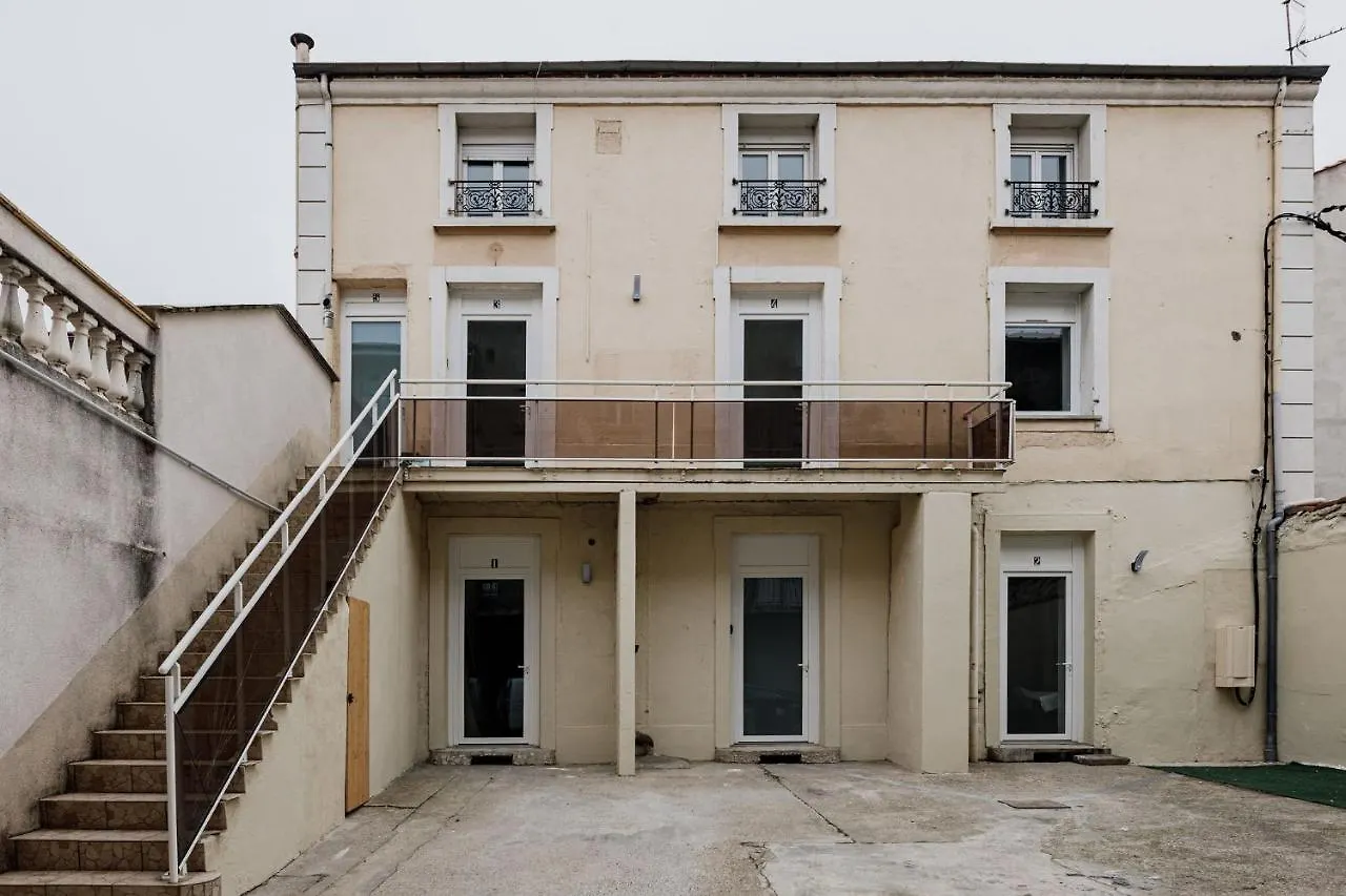 Um Studios Saint-Chamond Apartment